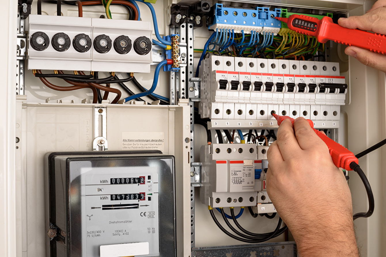 E-Check bei Elektro Raab GmbH & Co. KG in Oberviechtach