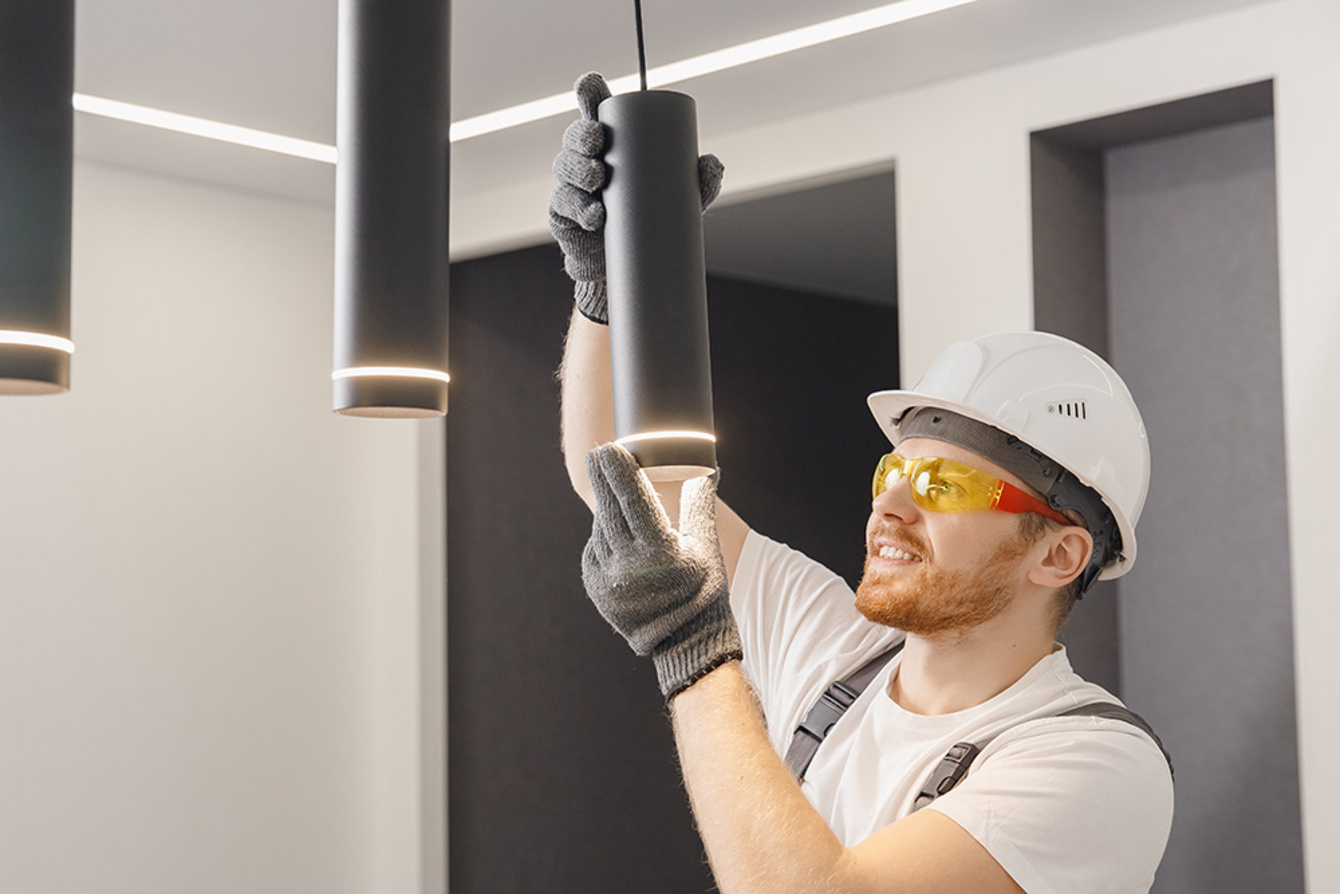 Innen­beleuchtung bei Elektro Raab GmbH & Co. KG in Oberviechtach