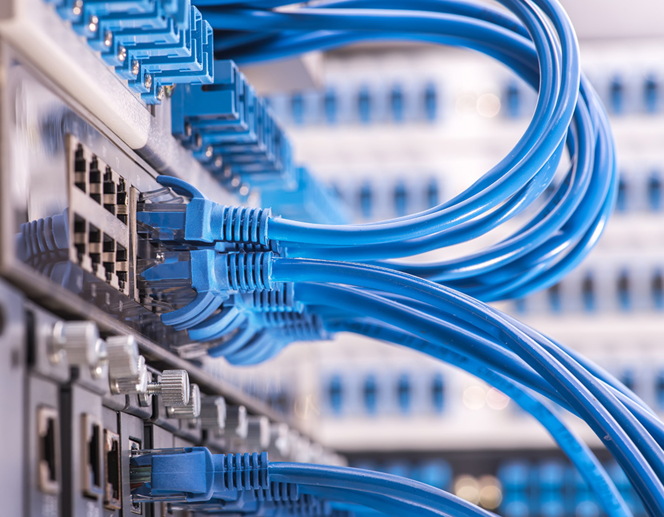 Netzwerke bei Elektro Raab GmbH & Co. KG in Oberviechtach