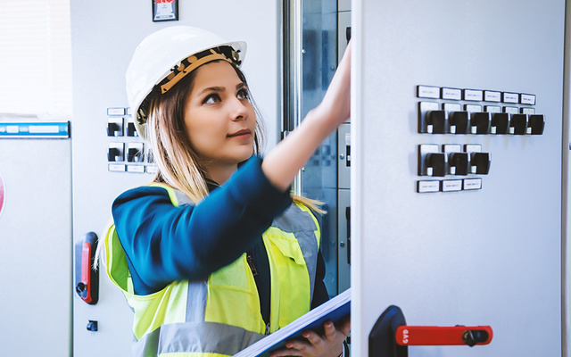Mittel­spannungs­anlagen bei Elektro Raab GmbH & Co. KG in Oberviechtach