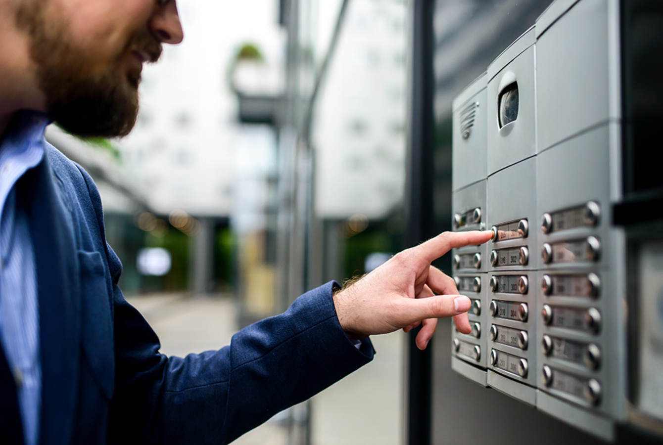 Sprech­anlagen bei Elektro Raab GmbH & Co. KG in Oberviechtach